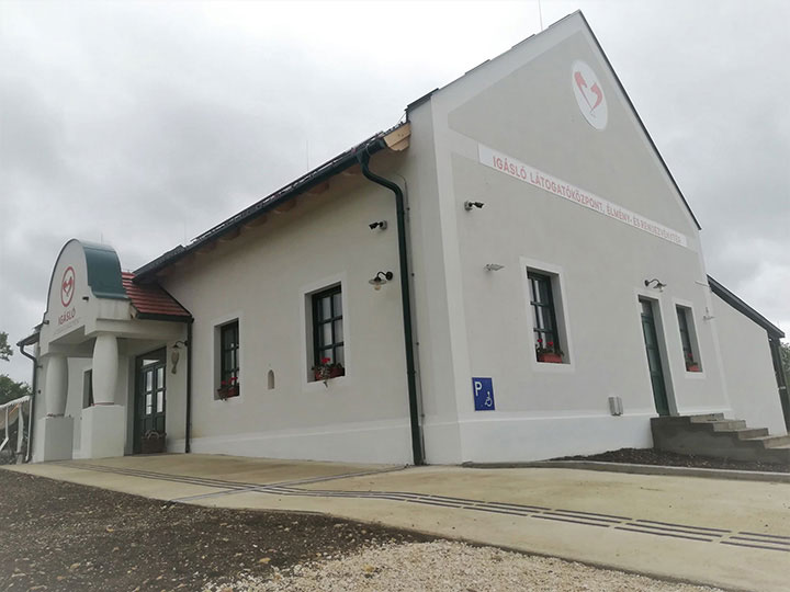 Látogatóközpont
