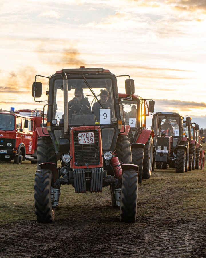 Traktorfényes Advent - gazdatalálkozó