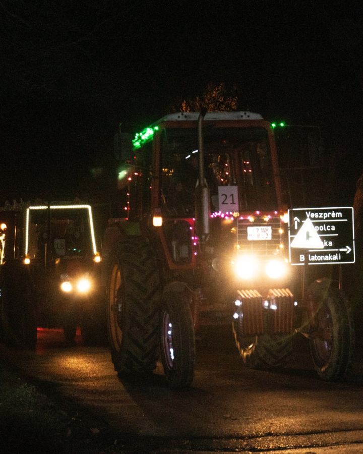 Traktorfényes Advent - gazdatalálkozó