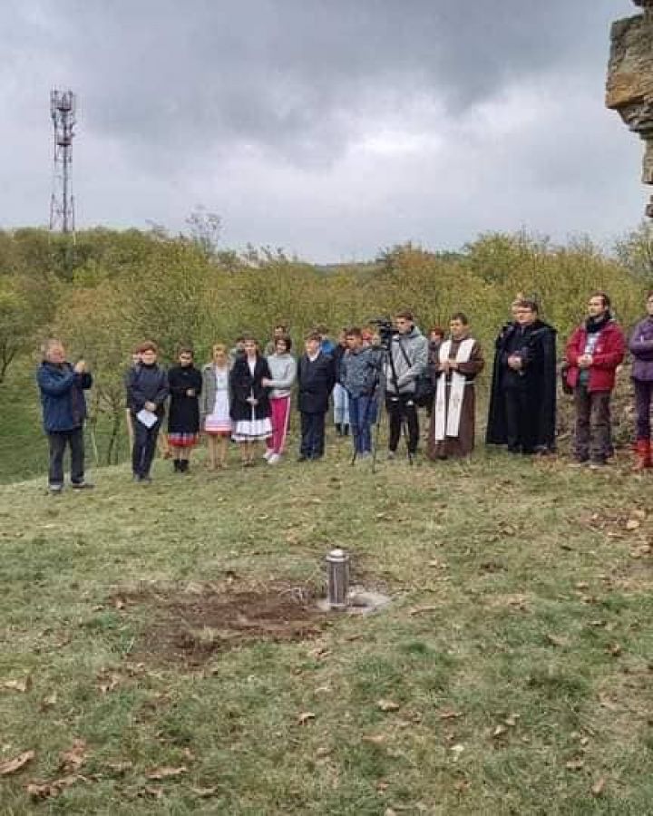 Hivatalosan is az alapítványunké egy darabka Kenyérmező, egy szelet Erdély