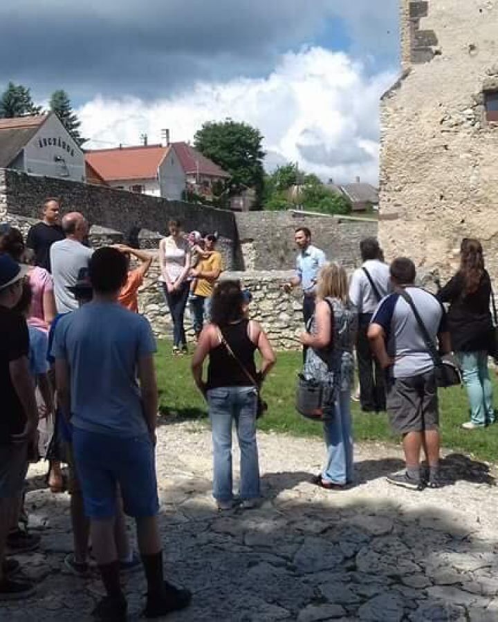 Elkezdődött a Himfy Bandérium Végvári Akadémiája a Kinizsi Várban! 