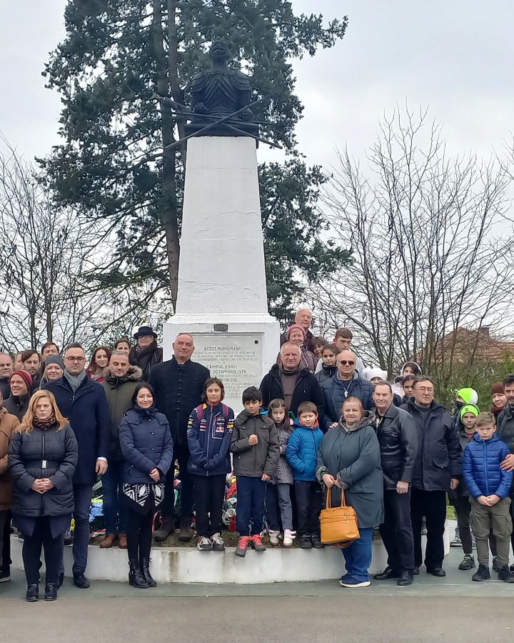 Koszorúzó Kárpát-medencei Kinizsi Szövetség
