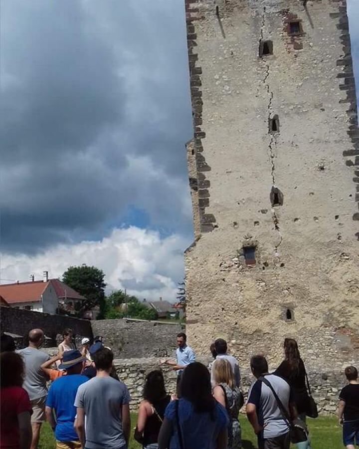 Elkezdődött a Himfy Bandérium Végvári Akadémiája a Kinizsi Várban! 