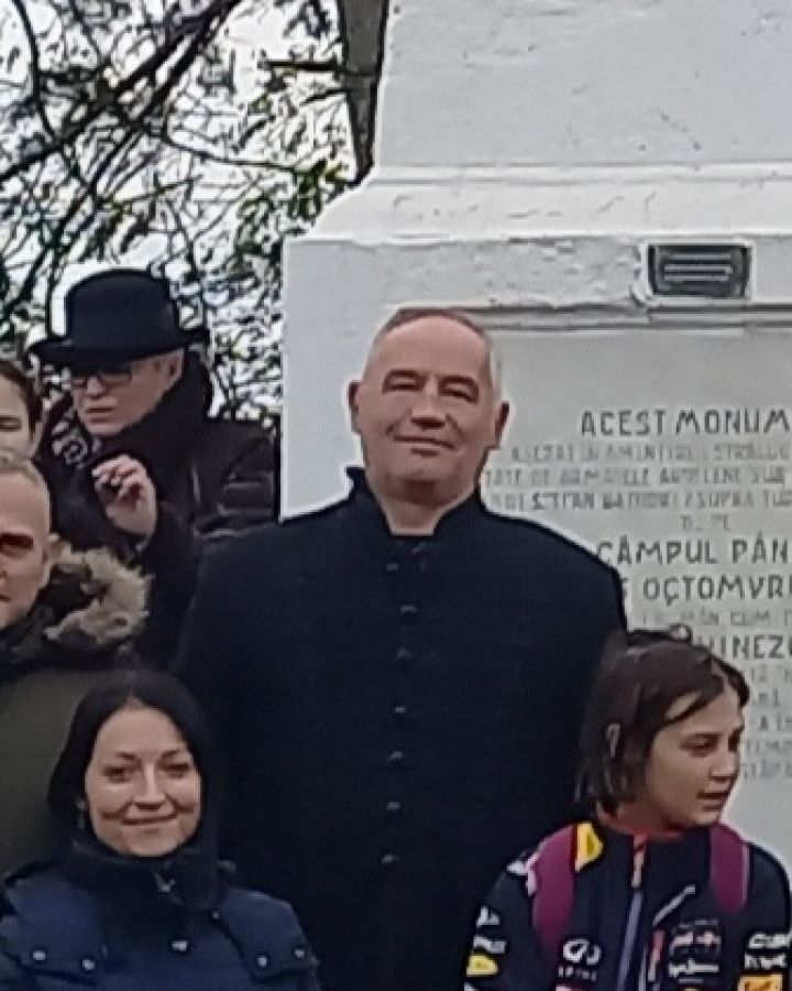 Kőrösi Viktor Dávid v. konzul, Molnár Richárd polgármester (Egyházasbást, Felvidék), Fábry Szabolcs polgármester, és Csaba testvér